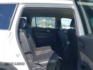 2021 Volkswagen Atlas SE z VIN 1V2WR2CA9MC585700, wystawiony jako IAAI lot #42234502 z przebiegiem 46 040 mil mil oraz . Historia ofert i sprzedaży dostępna na DreamBid. Obrazek 8.