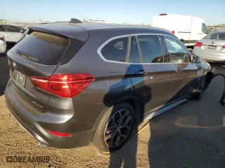 2022 BMW X1 xDrive28i with VIN WBXJG9C09N5U92203, listed as a Copart auction lot 76762314 with 16,780 mi miles and Salvage Title. Bid and sale history available at carsss.com. Image 3.