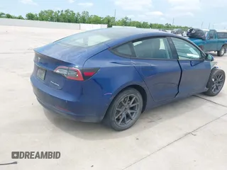 2022 Tesla Model 3 Long Range z VIN 5YJ3E1EB2NF246443, wystawiony jako IAAI lot #42179219 z przebiegiem Nie podano mil oraz . Historia ofert i sprzedaży dostępna na DreamBid. Obrazek 4.
