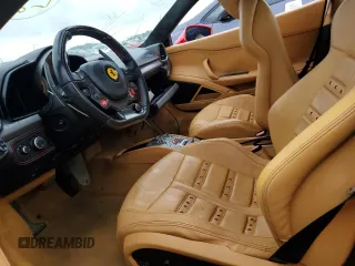 2014 Ferrari 458 Italia z VIN ZFF68NHA7E0202940, wystawiony jako Copart lot #74242784 z przebiegiem Nie podano mil oraz Nie do naprawy. Historia ofert i sprzedaży dostępna na DreamBid. Obrazek 7.