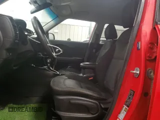 2014 Kia Soul + with VIN KNDJP3A5XE7729570, listed as a Copart auction lot 43793685 with 159,999 mi miles and Clean Title. Bid and sale history available at carsss.com. Image 7.