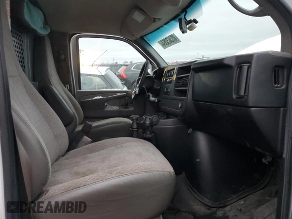 2014 Chevrolet Express Cargo Van with VIN 1GCWGFBA5E1130260, listed as a Copart auction lot 85303264 with 181,622 mi miles and Salvage Title. Bid and sale history available at carsss.com. Image 7.