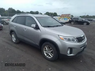 2015 Kia Sorento LX with VIN 5XYKTDA75FG592534, listed as a IAAI auction lot 42603107 with 139,938 mi miles and . Bid and sale history available at DreamBid. Image 1.