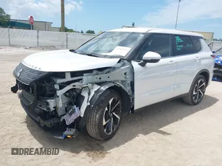 2024 Mitsubishi Outlander SE z VIN JA4J3VA83RZ082399, wystawiony jako IAAI lot #42305992 z przebiegiem 11 622 mil mil oraz . Historia ofert i sprzedaży dostępna na DreamBid. Obrazek 17.
