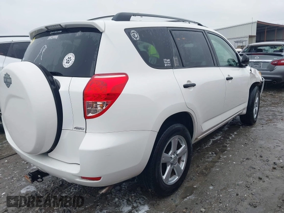 2007 Toyota RAV4 with VIN JTMBK33V976014286, listed as a IAAI auction lot 41568927 with 121,791 mi miles. Bid and sale history available at carsss.com. Image 4.
