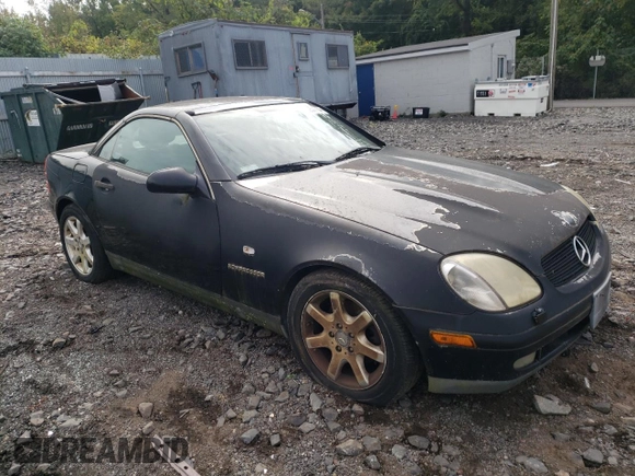 1998 Mercedes-Benz SLK 230/320 with VIN WDBKK47F2WF063948, listed as a Copart auction lot 73257714 with 182,938 mi miles and Clean Title. Bid and sale history available at DreamBid. Image 4.