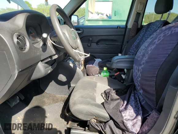 2015 Jeep Patriot Sport z VIN 1C4NJPBB4FD139804, wystawiony jako Copart lot #53223985 z przebiegiem 138 960 mil mil oraz Szkoda całkowita • Salvage title. Historia ofert i sprzedaży dostępna na DreamBid. Obrazek 7.