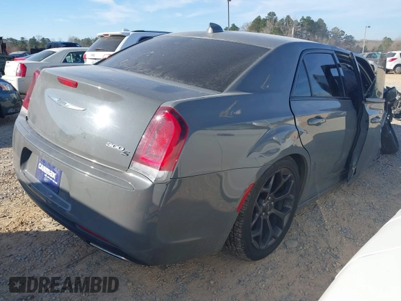 2019 Chrysler 300 with VIN 2C3CCABG5KH708249, listed as a IAAI auction lot 41833377 with 90,448 mi miles. Bid and sale history available at carsss.com. Image 4.