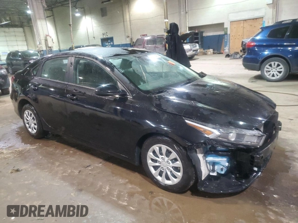 2024 Kia Forte LXS with VIN 3KPF24ADXRE811872, listed as a Copart auction lot 87676405 with 22,154 mi miles and Non Repairable. Bid and sale history available at carsss.com. Image 4.