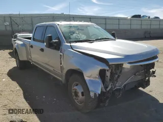 2021 Ford F-350 XL with VIN 1FT8W3DT9MED43311, listed as a Copart auction lot 50926585 with 18,790 mi miles and Salvage title. Bid and sale history available at DreamBid. Image 4.