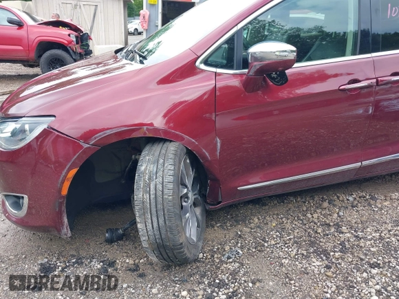 2018 Chrysler Pacifica Limited with VIN 2C4RC1GG3JR226337, listed as a IAAI auction lot 42519396 with 102,229 mi miles and . Bid and sale history available at DreamBid. Image 6.