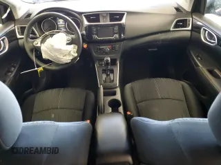 2018 Nissan Sentra SV z VIN 3N1AB7AP7JY218207, wystawiony jako Copart lot #56067335 z przebiegiem 40 733 mil mil oraz Szkoda całkowita • Salvage title. Historia ofert i sprzedaży dostępna na DreamBid. Obrazek 8.