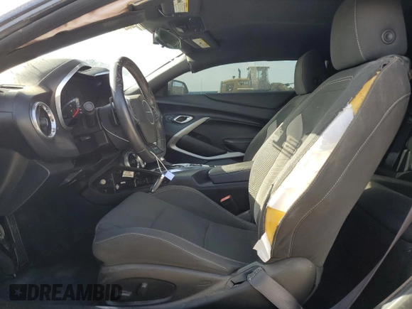 2016 Chevrolet Camaro 1SS z VIN 1G1FF1R74G0132583, wystawiony jako Copart lot #51896365 z przebiegiem 36 290 mil mil oraz Szkoda całkowita • Salvage title. Historia ofert i sprzedaży dostępna na DreamBid. Obrazek 7.