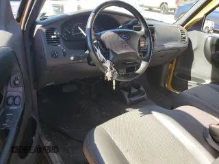 2001 Ford Ranger XL Fleet with VIN 1FTZR15E71TA43208, listed as a Copart auction lot 47017245 with 160,631 mi miles and Salvage Title. Bid and sale history available at DreamBid. Image 8.