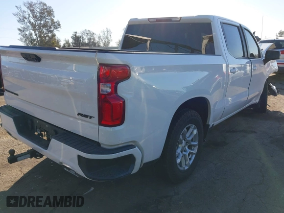 2023 Chevrolet Silverado 1500 RST with VIN 1GCUDEE89PZ134335, listed as a IAAI auction lot 41343947 with 39,399 mi miles. Bid and sale history available at carsss.com. Image 4.