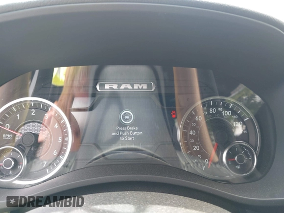 2024 Ram 2500 Big Horn with VIN 3C6UR5DJ1RG186140, listed as a IAAI auction lot 42244804 with 18,907 mi miles and . Bid and sale history available at DreamBid. Image 7.