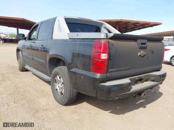 2007 Chevrolet Avalanche LTZ with VIN 3GNFK12317G113566, listed as a IAAI auction lot 41939386 with 297,959 mi miles. Bid and sale history available at carsss.com. Image 3.