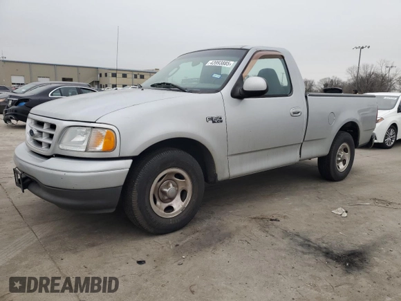 2002 Ford F-150 XL with VIN 1FTRF172X2NB77521, listed as a Copart auction lot 43993885 with 339,289 mi miles and Salvage Title. Bid and sale history available at carsss.com. Image 1.