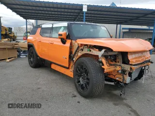 2024 GMC Hummer EV 2X with VIN 1GKB0NDE1RU106768, listed as a Copart auction lot 82389304 with Not Provided miles and Salvage Title. Bid and sale history available at carsss.com. Image 4.