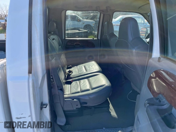 2004 Ford F-350 XL with VIN 1FTSW31P54EB26772, listed as a Copart auction lot 56300325 with 210,944 mi miles and Clean Title. Bid and sale history available at DreamBid. Image 6.