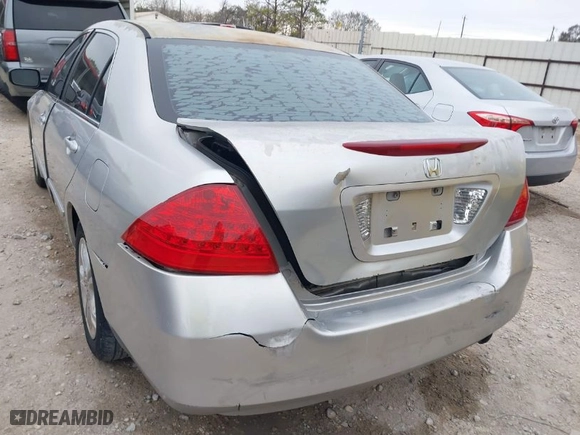 2006 Honda Accord Sdn LX SE with VIN 1HGCM56346A077460, listed as a IAAI auction lot 41596971 with 297074 miles. Bid and sale history available at carsss.com. Image 6.