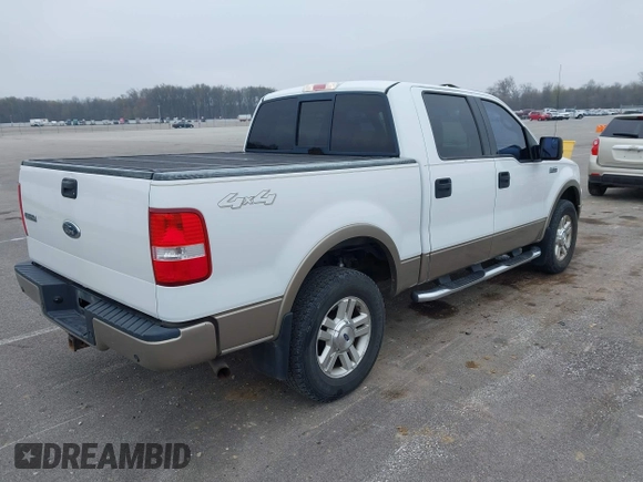 2004 Ford F-150 XLT with VIN 1FTPW14544KC72635, listed as a IAAI auction lot 42016190 with 212,694 mi miles. Bid and sale history available at carsss.com. Image 4.