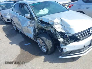 2016 Volkswagen Jetta Sedan 1.8T SEL with VIN 3VWL07AJ0GM330058, listed as a IAAI auction lot 41832211 with 1 mi miles. Bid and sale history available at carsss.com. Image 6.