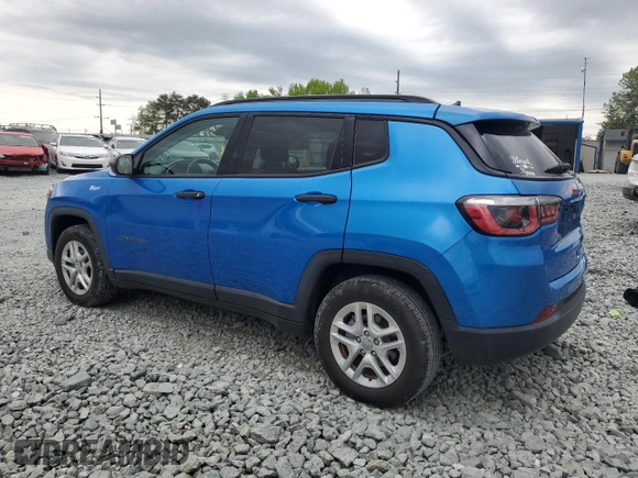 2018 Jeep Compass Sport z VIN 3C4NJCAB4JT124295, wystawiony jako Copart lot #52328795 z przebiegiem 77 901 mil mil oraz Szkoda całkowita • Salvage title. Historia ofert i sprzedaży dostępna na DreamBid. Obrazek 2.