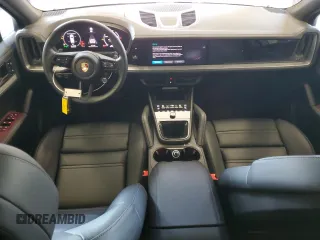 2024 Porsche Cayenne with VIN WP1AA2AY3RDA12553, listed as a Copart auction lot 60829645 with 4,975 mi miles and Salvage title. Bid and sale history available at DreamBid. Image 8.