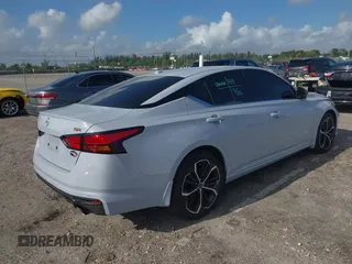 2024 Nissan Altima 2.5 SR with VIN 1N4BL4CV7RN308996, listed as a IAAI auction lot 41945295 with 28,785 mi miles. Bid and sale history available at carsss.com. Image 4.