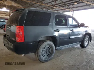 2008 GMC Yukon SLT w/4SB with VIN 1GKFC13008R206174, listed as a Copart auction lot 51390674 with 187,110 mi miles and Salvage Title. Bid and sale history available at carsss.com. Image 3.