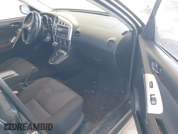 2004 Toyota Matrix Std with VIN 2T1KR32E54C252993, listed as a IAAI auction lot 41703135 with 291,886 mi miles. Bid and sale history available at carsss.com. Image 5.