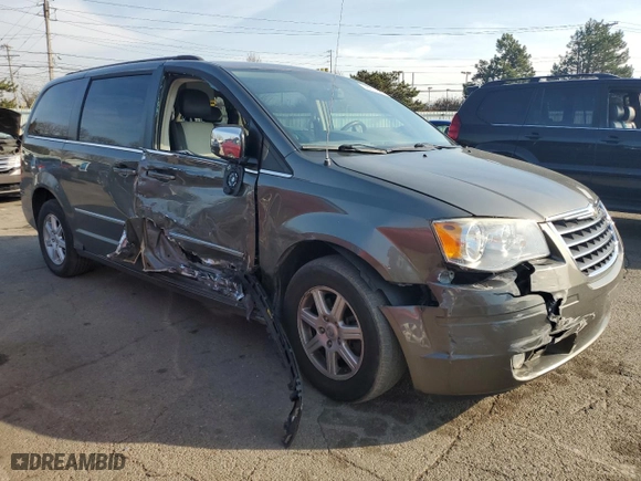 2010 Chrysler Town & Country Touring Plus with VIN 2A4RR8DX7AR454461, listed as a Copart auction lot 48957685 with 112,264 mi miles and Salvage Title. Bid and sale history available at carsss.com. Image 4.