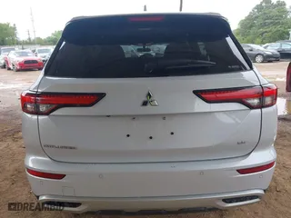 2024 Mitsubishi Outlander SE with VIN JA4J4VA84RZ072011, listed as a IAAI auction lot 41953666 with 16,395 mi miles. Bid and sale history available at carsss.com. Image 16.