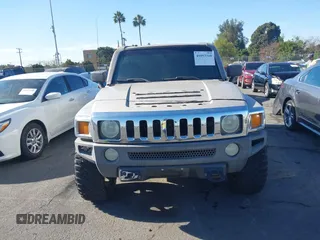 2006 Hummer H3 with VIN 5GTDN136468296894, listed as a IAAI auction lot 41053310 with 1 mi miles. Bid and sale history available at carsss.com. Image 12.