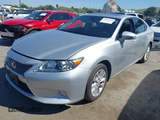 2013 Lexus ES 300h with VIN JTHBW1GG8D2026533, listed as a IAAI auction lot 42064923 with Not provided miles and . Bid and sale history available at DreamBid. Image 19.