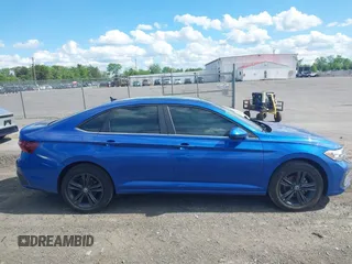 2024 Volkswagen Jetta SE with VIN 3VW7M7BU8RM067013, listed as a IAAI auction lot 42179920 with 32,418 mi miles and . Bid and sale history available at DreamBid. Image 13.