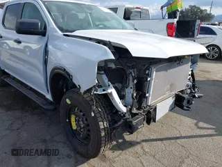 2024 Ford Ranger with VIN 1FTER4HPXRLE39741, listed as a IAAI auction lot 41471689 with 301 mi miles and . Bid and sale history available at DreamBid. Image 18.