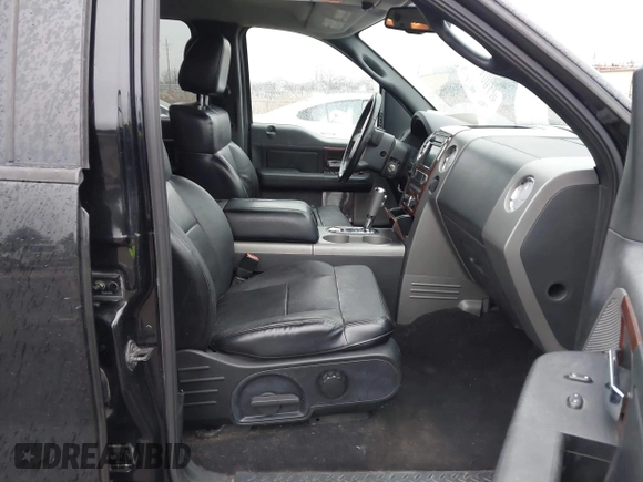 2008 Ford F-150 XLT с VIN 1FTPW12538FA40559, выставлен на аукционе IAAI как лот 41200440 с пробегом 243 970 миль миль и . История ставок и продаж доступна на DreamBid. Изображение 5.