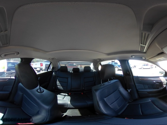 2013 Mercedes-Benz E-Class E 350 Luxury with VIN WDDHF8JB4DA710394, listed as a IAAI auction lot 41708482 with 88,954 mi miles. Bid and sale history available at carsss.com. Image 18.