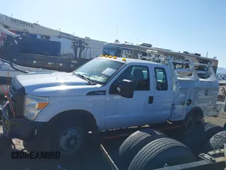 2015 Ford F-250 XLT z VIN 1FT7X2B65FEB83608, wystawiony jako IAAI lot #42013192 z przebiegiem 285 266 mil mil oraz . Historia ofert i sprzedaży dostępna na DreamBid. Obrazek 14.
