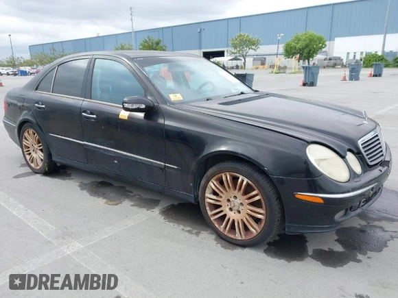 2006 Mercedes-Benz E-Class 3.5L with VIN WDBUF56J16A904485, listed as a IAAI auction lot 42063443 with 226,594 mi miles. Bid and sale history available at carsss.com. Image 1.
