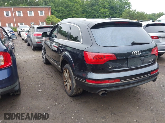 2015 Audi Q7 Premium Plus with VIN WA1LGAFEXFD028885, listed as a IAAI auction lot 42619526 with 145,126 mi miles and . Bid and sale history available at DreamBid. Image 3.