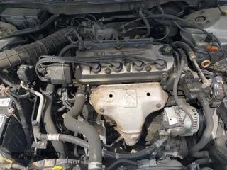 2002 Honda Accord EX z VIN 1HGCG56642A161161, wystawiony jako IAAI lot #41966381 z przebiegiem 258 103 mil mil oraz . Historia ofert i sprzedaży dostępna na DreamBid. Obrazek 10.