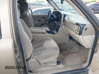 2004 GMC Yukon SLT with VIN 1GKEC13V54J218787, listed as a IAAI auction lot 42047107 with 1 mi miles. Bid and sale history available at carsss.com. Image 5.