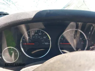 2016 Jeep Wrangler Unlimited Sahara z VIN 1C4HJWEG3GL115175, wystawiony jako IAAI lot #41686551 z przebiegiem Nie podano mil oraz . Historia ofert i sprzedaży dostępna na DreamBid. Obrazek 7.