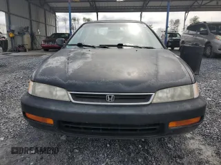 1996 Honda Accord LX with VIN 1HGCD563XTA057869, listed as a Copart auction lot 46426565 with 211,969 mi miles and Salvage Title. Bid and sale history available at DreamBid. Image 5.