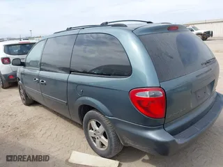 2006 Dodge Grand Caravan SXT with VIN 2D4GP44L96R744638, listed as a IAAI auction lot 41684766 with 137,828 mi miles. Bid and sale history available at carsss.com. Image 3.