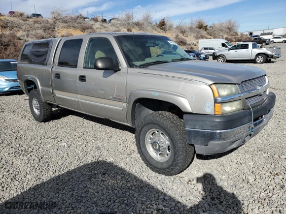 2003 Chevrolet Silverado 2500HD LS with VIN 1GCHK23153F103719, listed as a Copart auction lot 44650925 with 163,893 mi miles and Salvage Title. Bid and sale history available at carsss.com. Image 4.