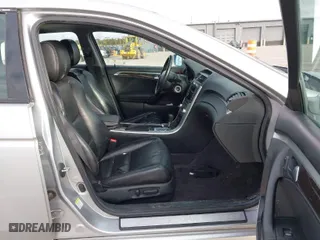 2007 Acura TL with VIN 19UUA66237A033915, listed as a IAAI auction lot 41488127 with 165,359 mi miles. Bid and sale history available at carsss.com. Image 5.